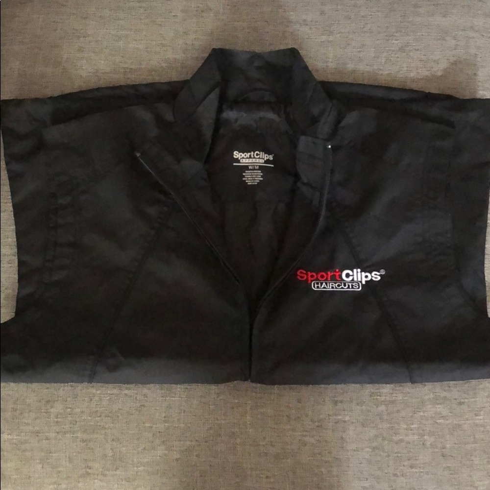 Medium Sport Clips Uniforms